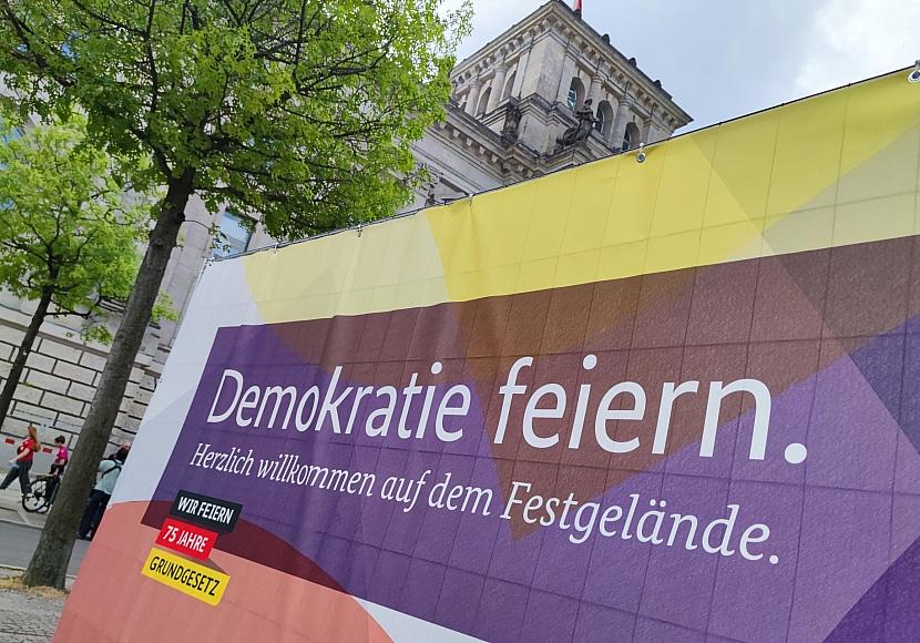 Hintergrund
