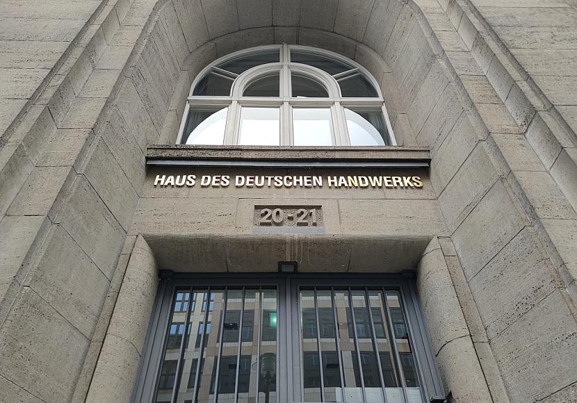 Hintergrund